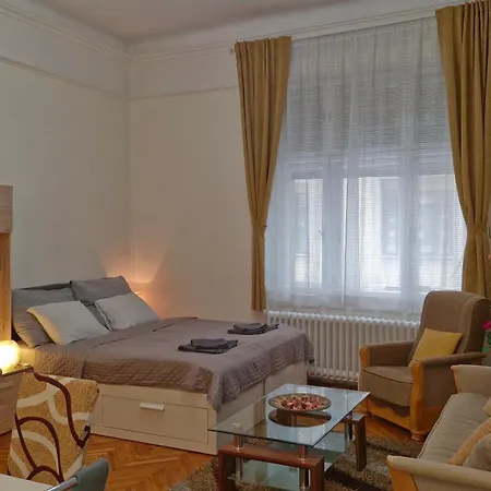 River Center Appartement *