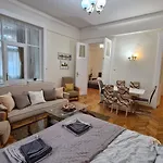 Apartament River Center *
